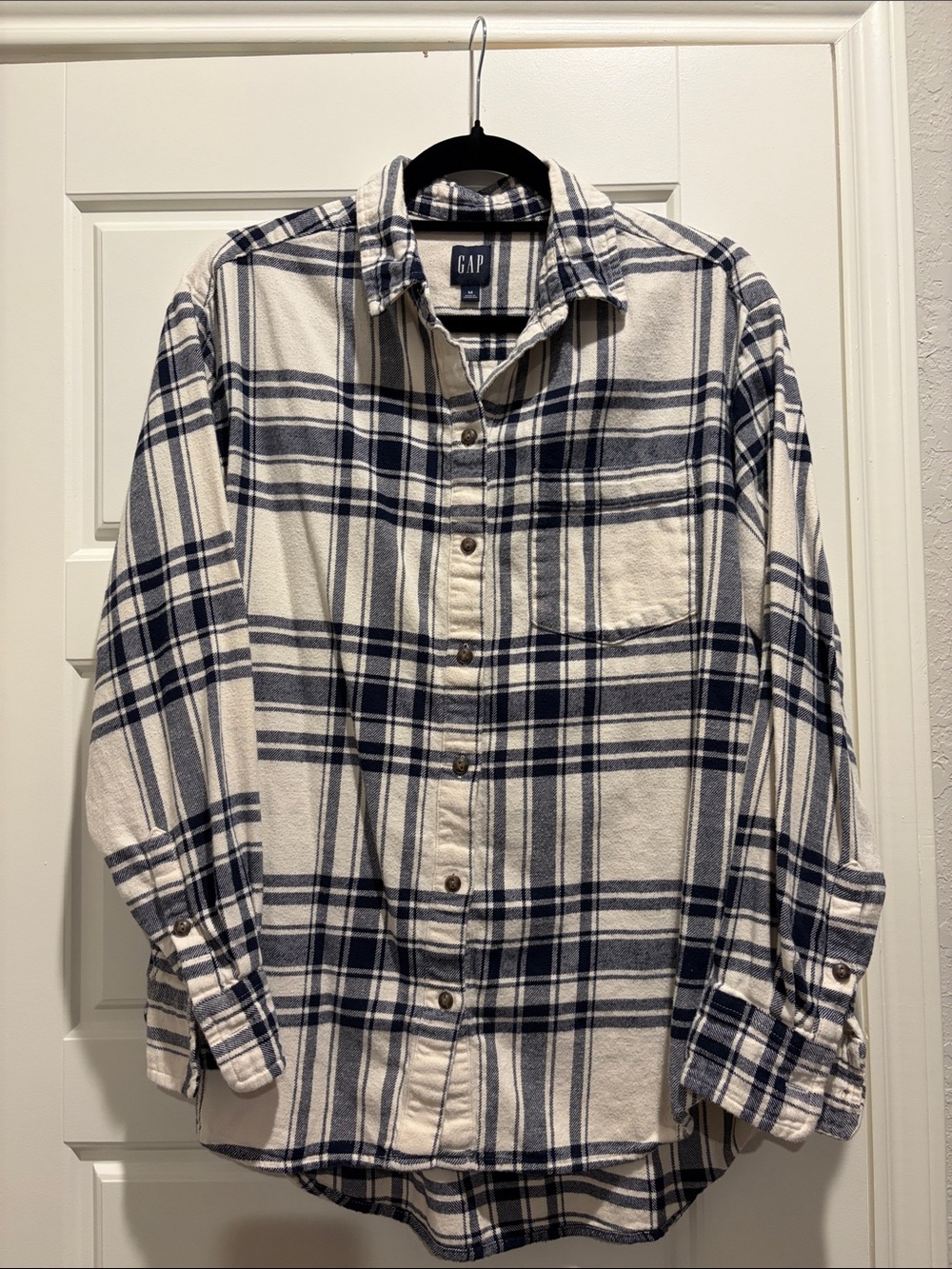 GAP Men's Navy and White Plaid Button-Down Shirt